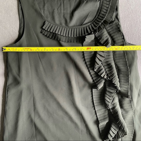 DKNY Ruffle Top - Picture 5 of 8